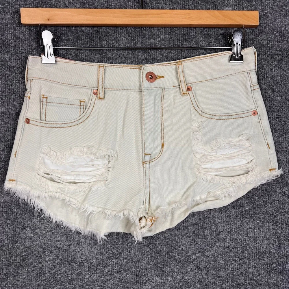 NEW Bullhead Denim Co High Rise Shorts 7 Cream New Distressed Cut Off Denim